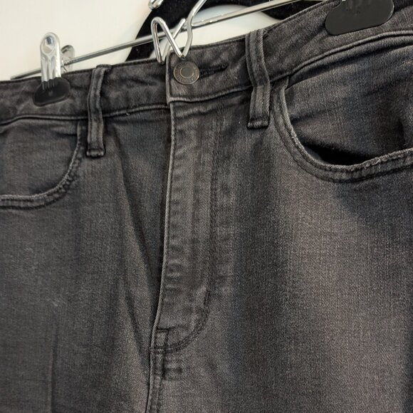 American Eagle Black High Rise Skinny Jeans - Picture 2 of 7